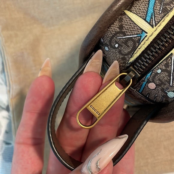 Disney x Gucci Cosmetic Case - Picture 12 of 13